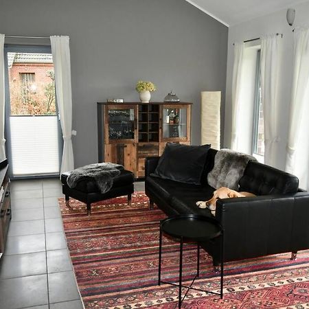 אאוריך Unser Traumhaus Mit Wunderschoenem Garten מראה חיצוני תמונה