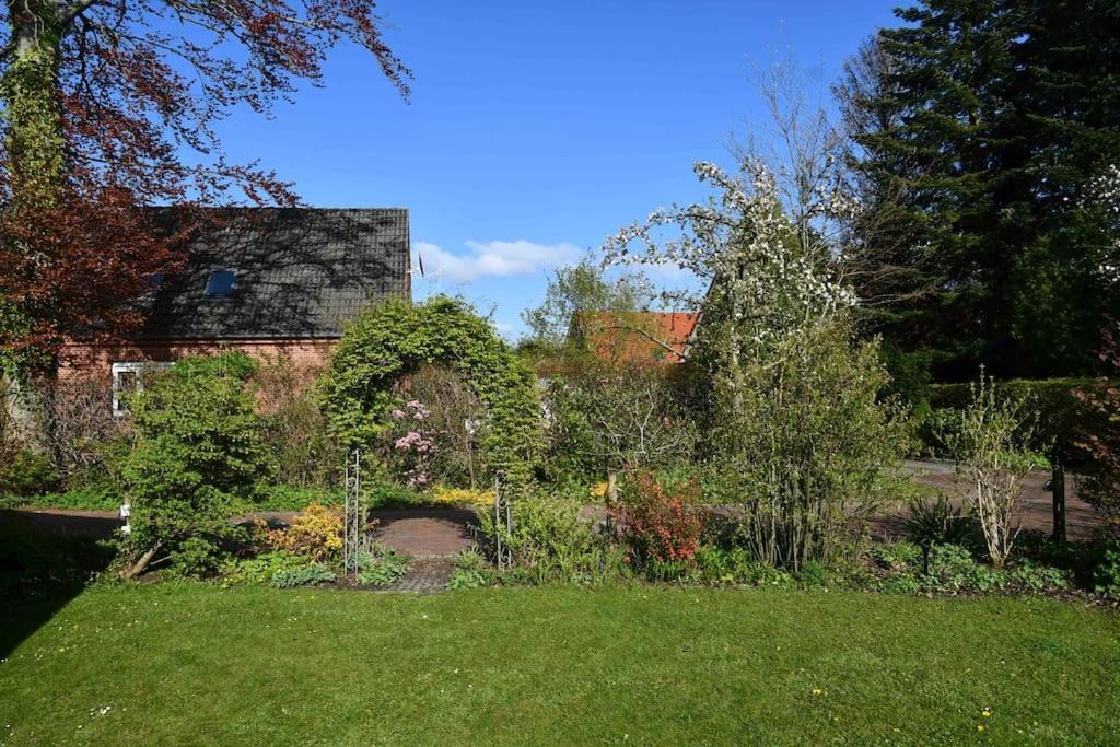 אאוריך Unser Traumhaus Mit Wunderschoenem Garten מראה חיצוני תמונה