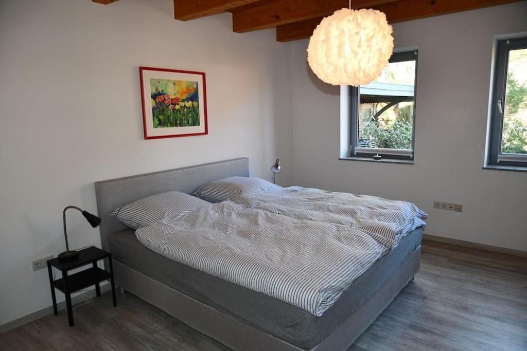 אאוריך Unser Traumhaus Mit Wunderschoenem Garten מראה חיצוני תמונה